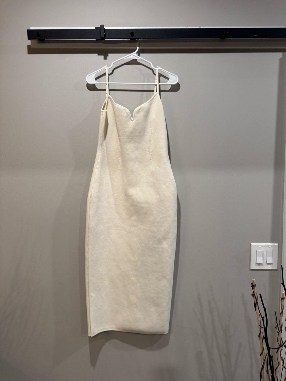 Express Body Contour Cream Midi Bodycon Dress M